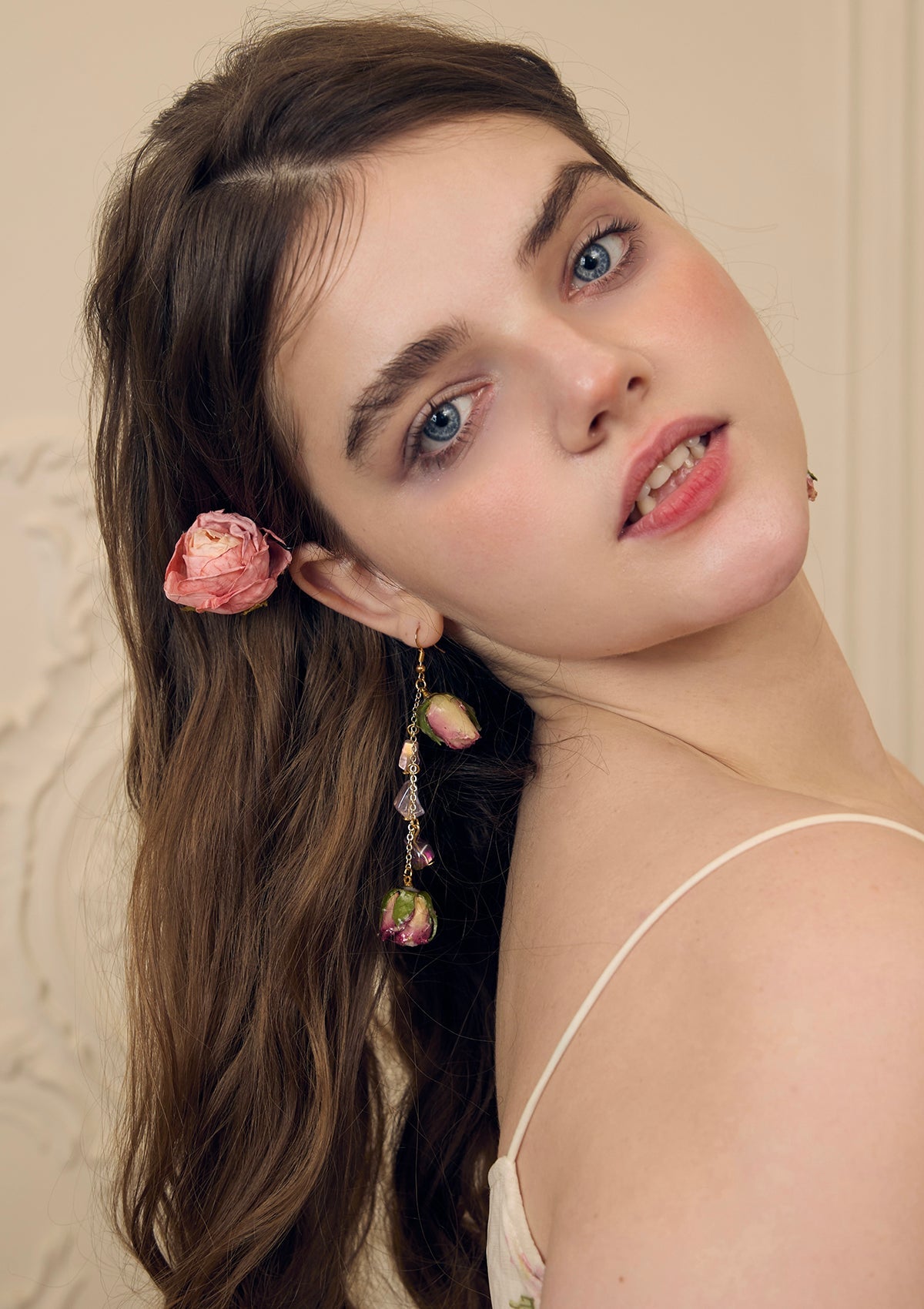 "The Covenant of Bouquets”Earring