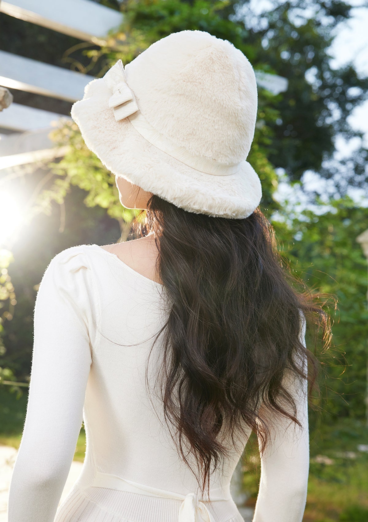 Snow Rhodomyrtus Hat