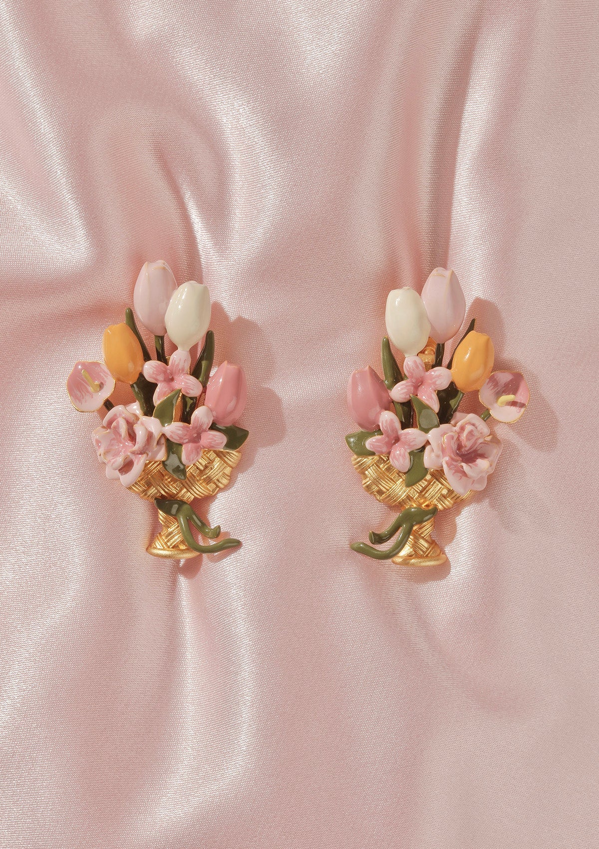 Miss Basket Vintage Stud & Clip