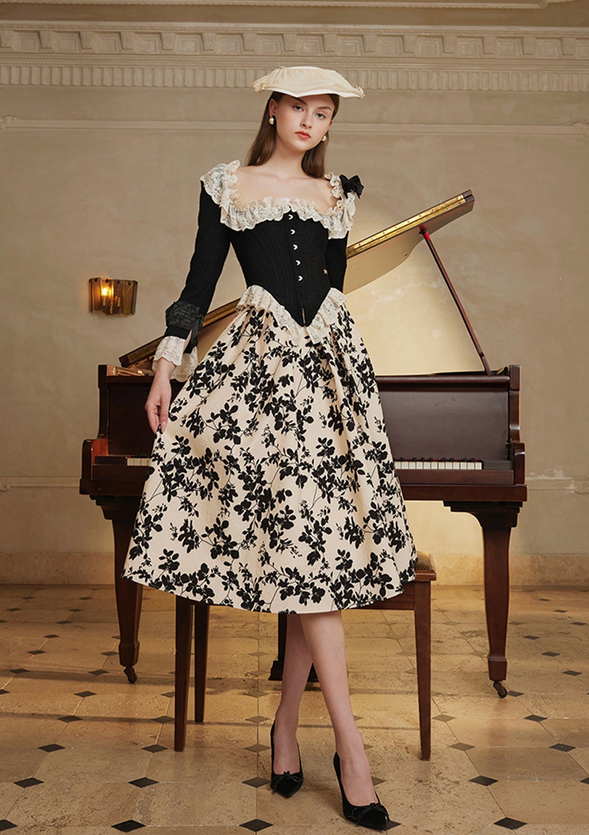 Castle Swan Corset Jacket (Black) - LaceMade